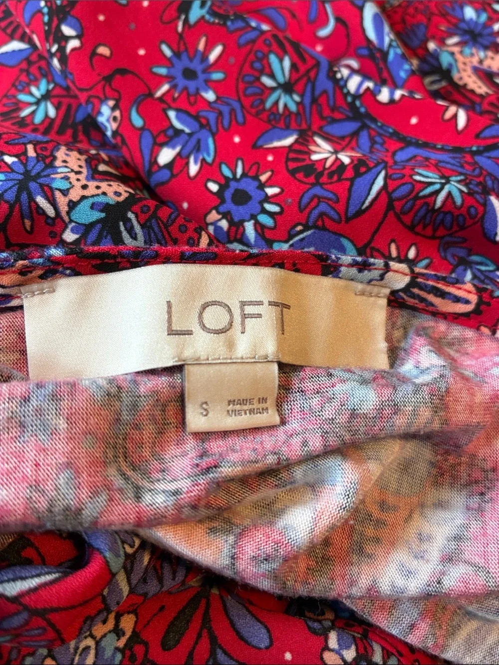 LOFT Red Floral Paisley Short Sleeve Blouse